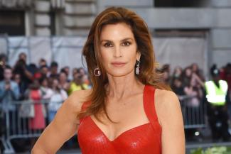 CINDY CRAWFORD AND HOMEOPATHY