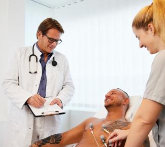 ΟΜΟΙΟΠΑΘΗΤΙΚΗ: ΠΟΙΟΣ ΜΠΟΡΕΙ ΝΑ ΤΗΝ ΕΞΑΣΚΗΣΕΙ